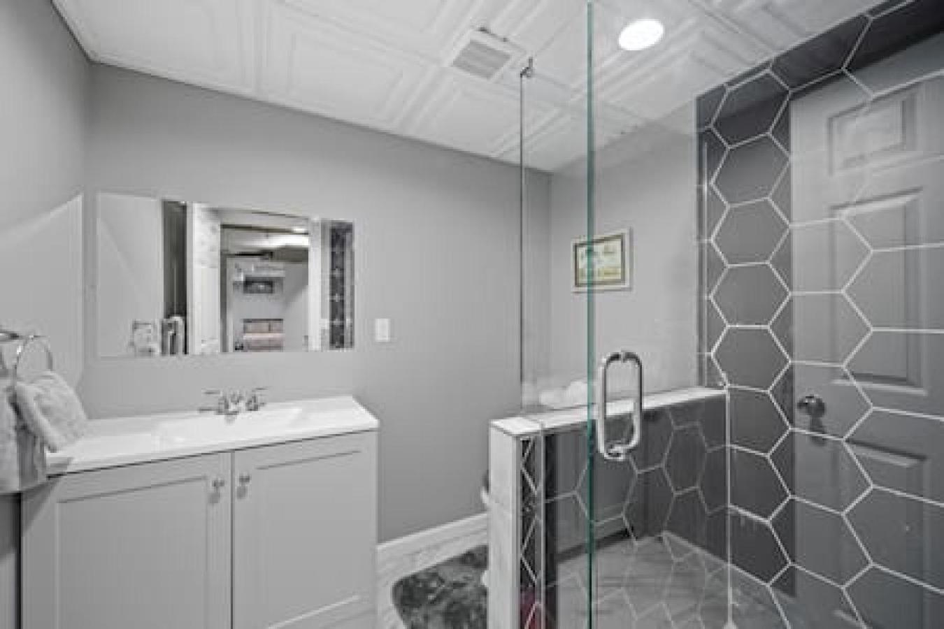 Urban Elegance Retreat In Downtown Rochester Zewnętrze zdjęcie